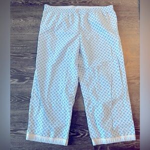GAP White Cotton Sleep Capris with Light Blue Geometric Print
